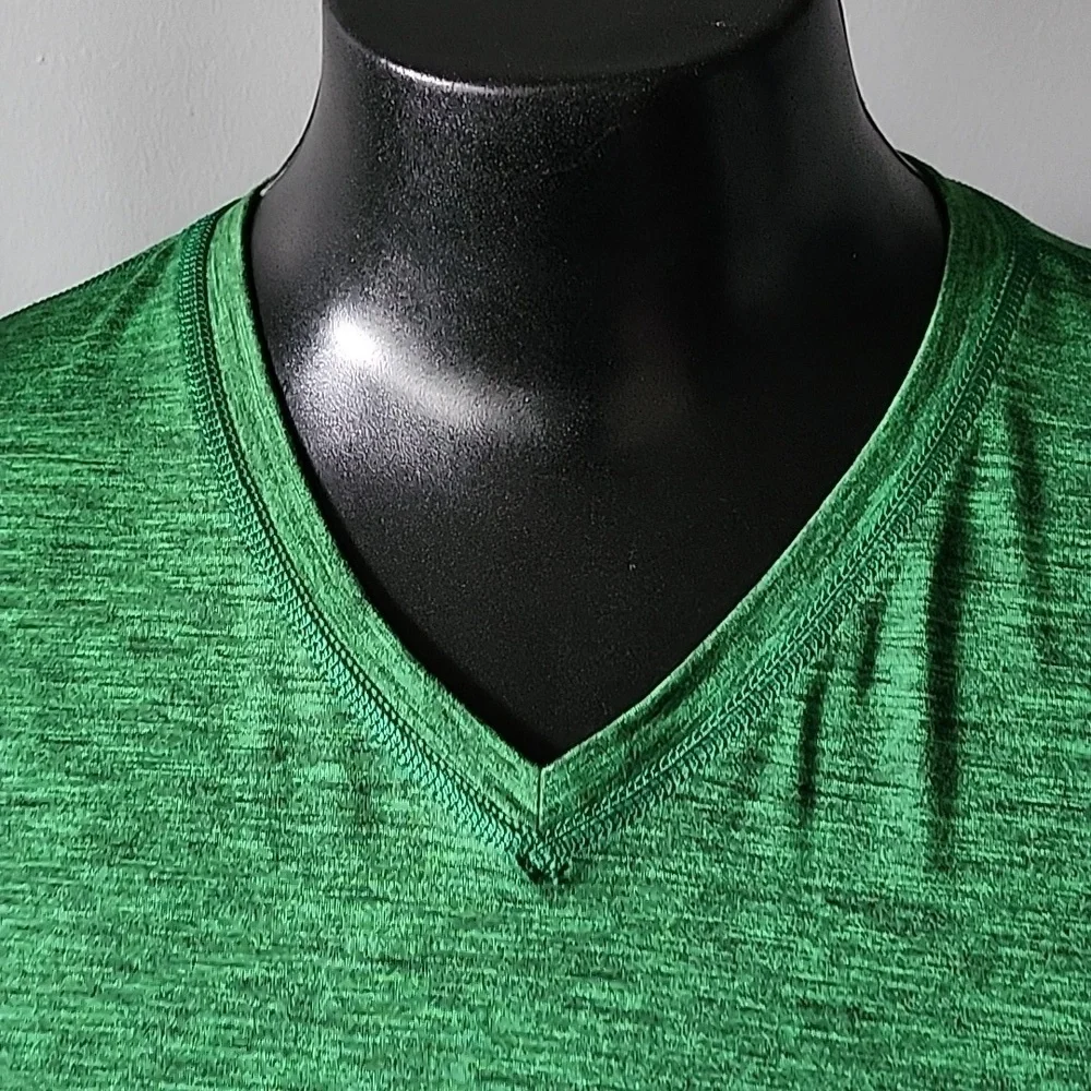 American Eagle AEActive Extreme Flex heather green v-neck tee Size:MT - Picture 4 of 10